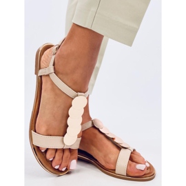 Ennes Bézs szandál arany díszítéssel 1