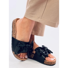 Bussi Fekete parafa papucs masnival 2