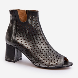 Bőr áttört csizma Maciejka 05420-01 Fekete 2