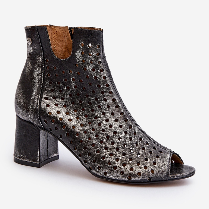 Bőr áttört csizma Maciejka 05420-01 Fekete 2