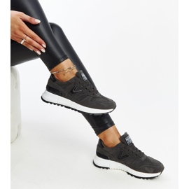 Sötétszürke tornacipő vastagabb Olonio talppal 1