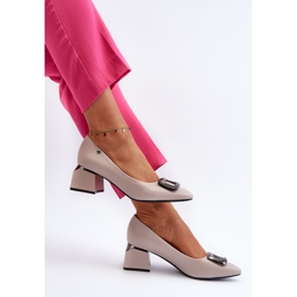 Vinceza Blokk magassarkú pumpák díszítéssel, Eco bőr, szürke Sarala 1