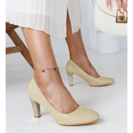 Arany fényes pumpák Antibies bőr talpbetéttel aranysárga 1