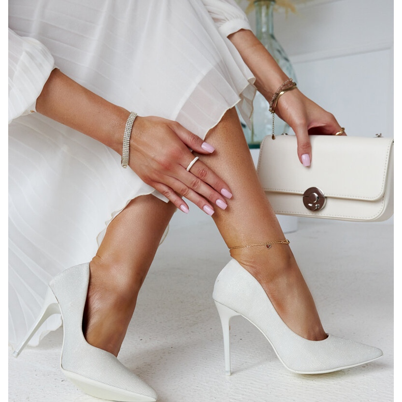 Fehér fényes magassarkú Cortesa bőrbetéttel 2