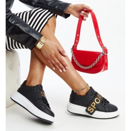 Fekete bőr cipő díszcsattal 1