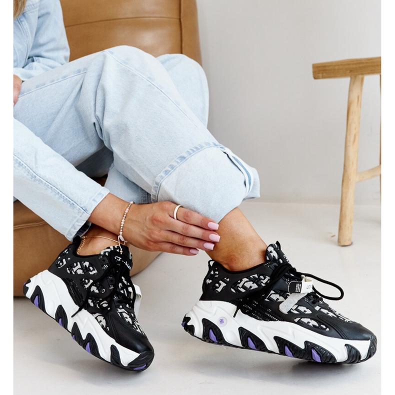 Fekete tornacipő vastag Melsen talppal 1