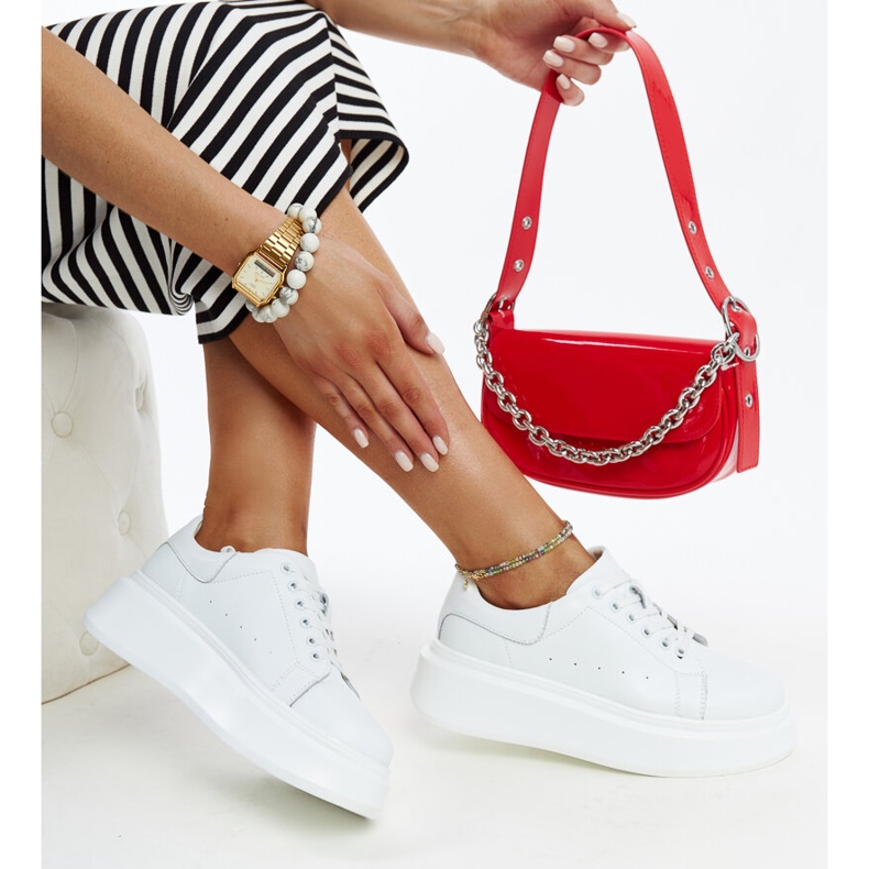 Fehér bőr fűzős tornacipő 1