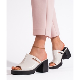 Goodin Fehér női magas sarkú papucs 1