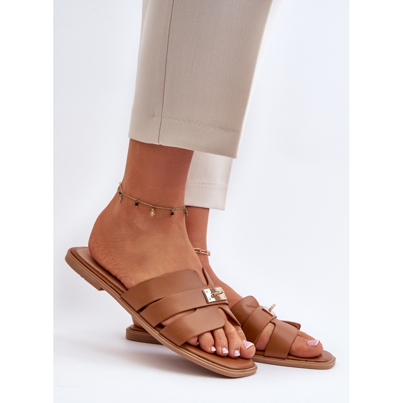 Női lapos papucs Camel Kavinia díszítéssel barna 2