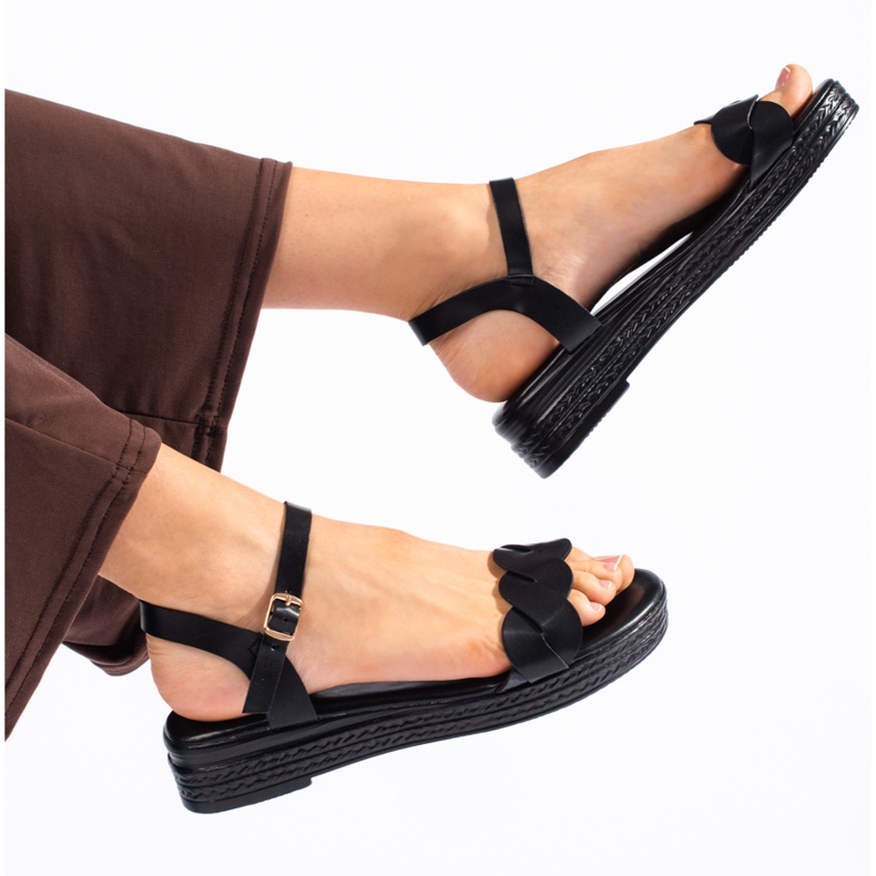 Sabrina Kényelmes fekete női szandál 1