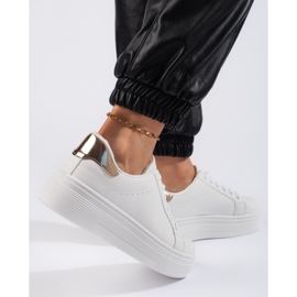 Fehér női sportcipő 2