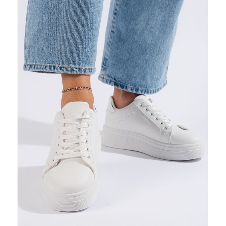 Fehér női sportcipő 2