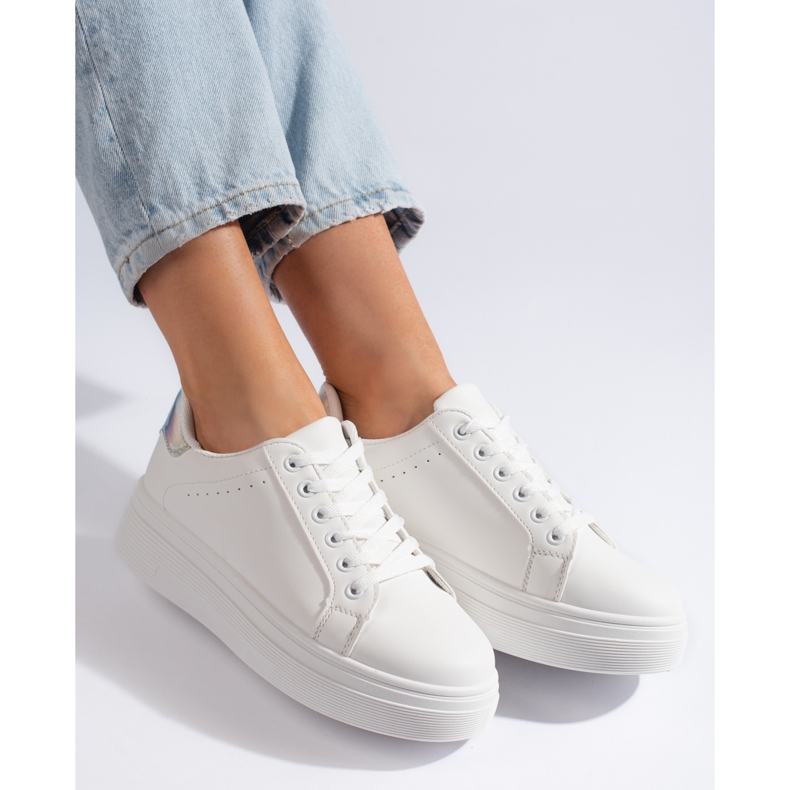 Fehér női sportcipő 1