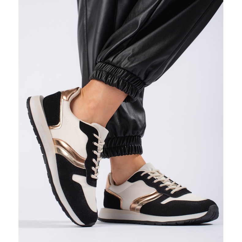 Női fekete sportcipő 1