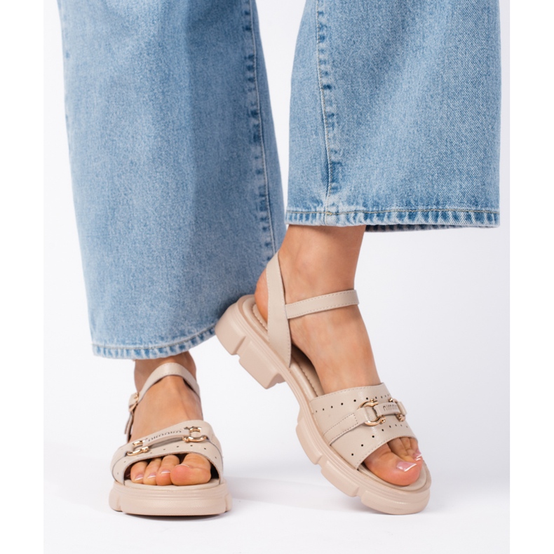 Goodin Női bézs bőr szandál 2