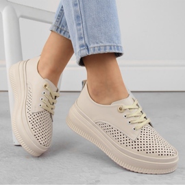 Női bőr áttört cipő a platformon, bézs Artiker 54C1707 1