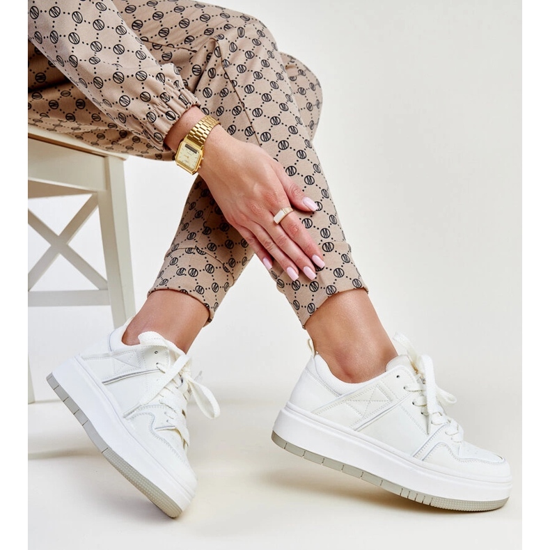 Fehér bőr tornacipő 1