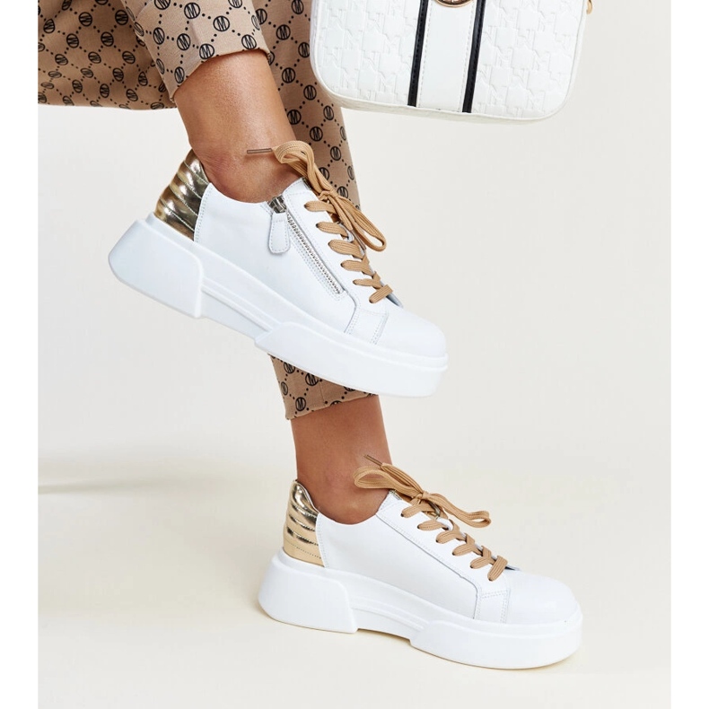 Fehér bőrcipő dekoratív cipzárral 1