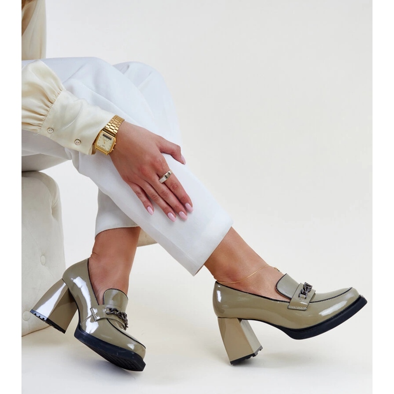 Vinceza zöld lakkcipő magassarkúval 1