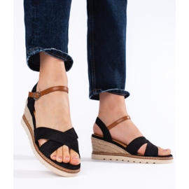 Női fekete ékszandál 2