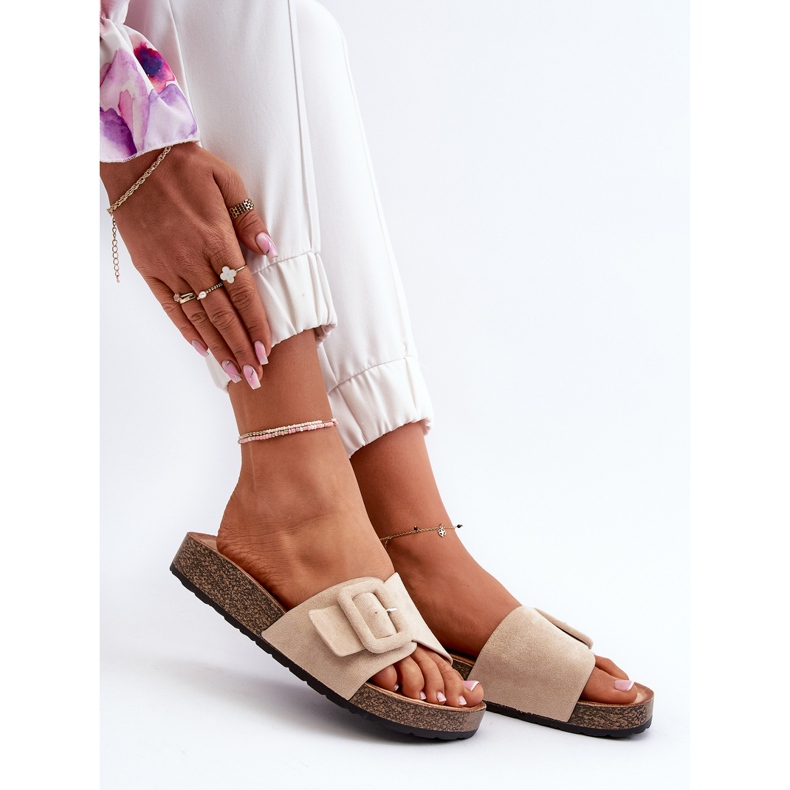 Női papucs csattal Eco Suede bézs Laeltia 1 Női papucs csattal Eco Suede bézs Laeltia 1