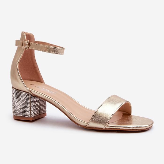 Eco bőrből készült női szandál, díszített magassarkúval, arany Wiatalia aranysárga 1