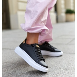 Fekete tornacipő vastag Ivalu talppal 1