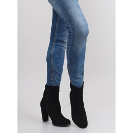 Őszi magassarkú A921 fekete 2