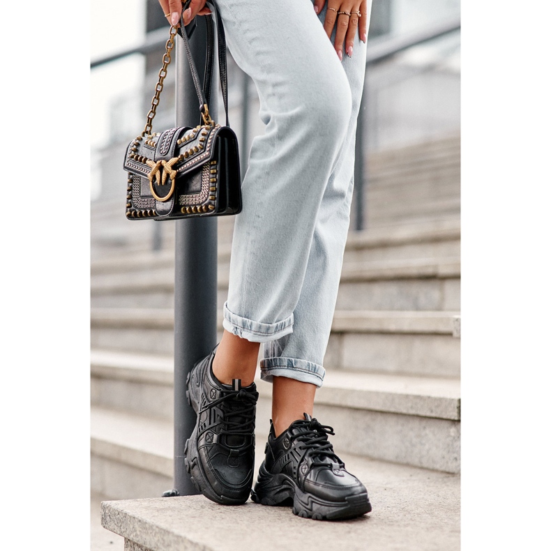 News Vaskos női sportcipő tornacipő fekete Toderus 2