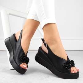 Fekete bőr női ékszandál gyöngyökkel Filippo DS6076 1