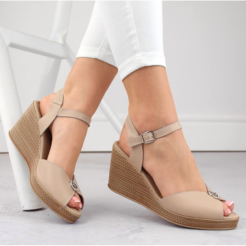 Bézs bőr női ékszandál Filippo DS6026 1