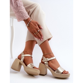 Zazoo 40386 női bőr szandál kockán, arany aranysárga 1