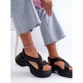 Női bőrszandál vaskos talpon, fekete GOE NN2N4106 2