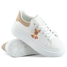 Fehér sportcipő vastag talppal és bézs macival 1