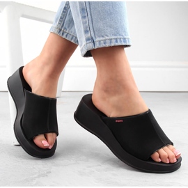 Kényelmes női illatos fekete ékpapucs Zaxy LL285084 1