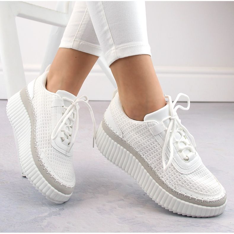 Női platform sportcipő, fehér McBraun 23219 1