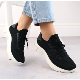 Fekete női sportcipő Potocki BK01303 1