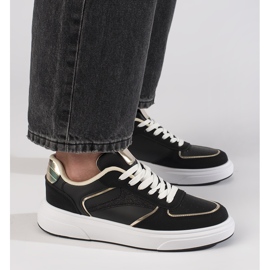 Fekete női tornacipő 2