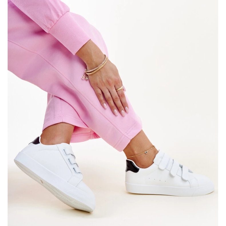 Samala fehér és fekete tépőzáras tornacipő 1