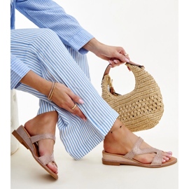 Rózsaszín papucs alacsony ékkel az Asker márkától 1 Rózsaszín papucs alacsony ékkel az Asker márkától 1