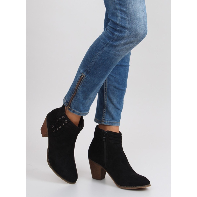 Magas sarkú velúr csizma 99-266 fekete 2