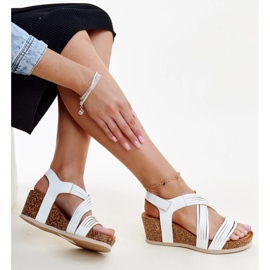 Salman fehér parafa ékszandál 1