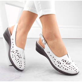 Bőr kényelmes női áttört szandál, fehér, T.Sokolski L24-27 1