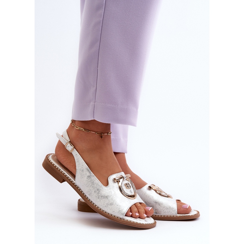 Elegáns női szandál arany díszítéssel lapos sarkú, ezüst S.Barski KV27-053 2