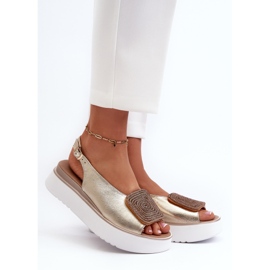 Zazoo 1786 női bőr szandál arany díszítéssel aranysárga 2