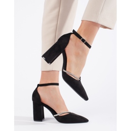 Fekete velúr magas sarkú pumpák 2