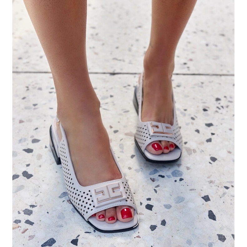 Áttört szandál egy hatalmas Sajida blokkon szürke 1