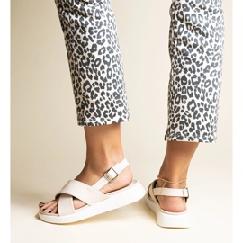 Bézs Burnet platformszandál 1