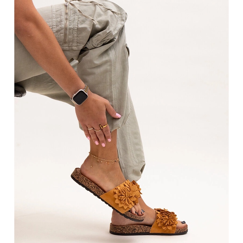 Almida virágos papucsok parafa talpon barna 1