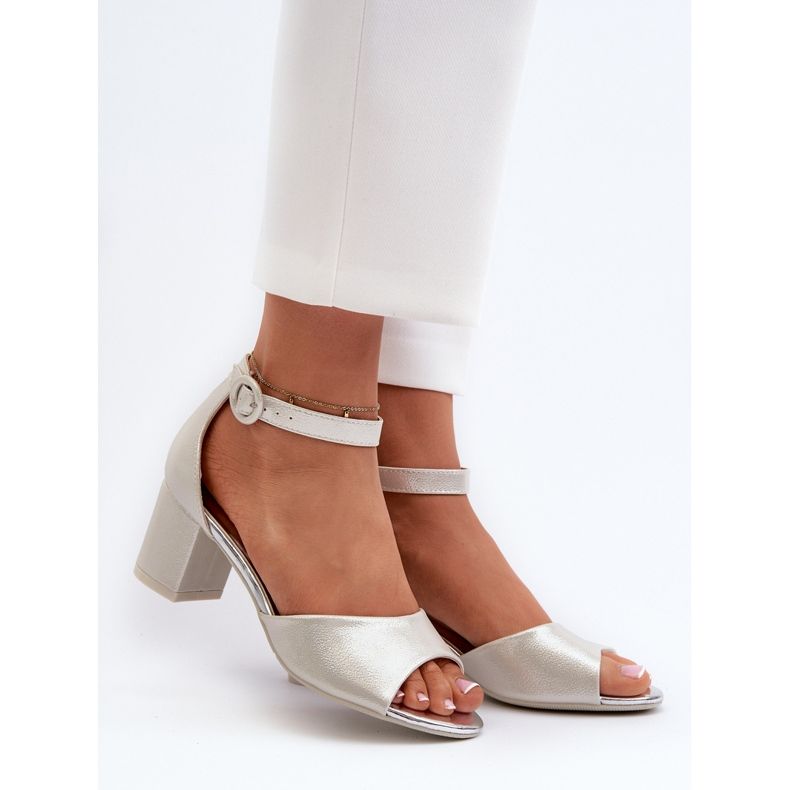 Vinceza 20100 ezüst bőr magassarkú szandál 2